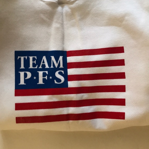 VINTAGE NWOT Eagle and 🇺🇸 USA flag sweatshirt - Picture 2 of 6